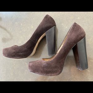 Michael Kors suede pumps